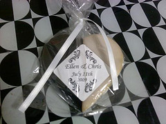 Top 3 Reasons Black and White Cookies Make Great Party Favors for June Weddings